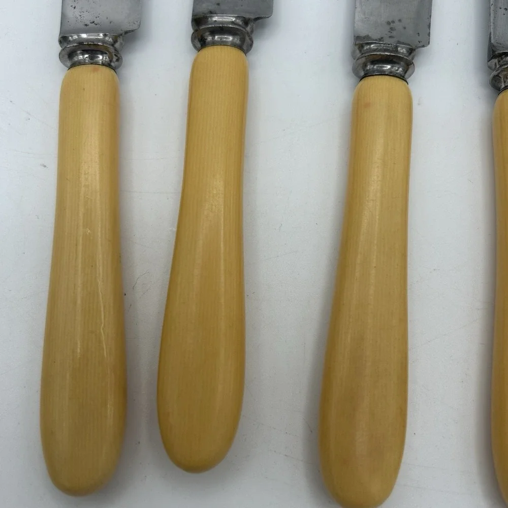 Vintage‎ Landers, Frary & Clark Butter Knife Set (4)